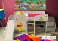 Кровать-чердак для детей Винни Пух с горкой и лестницей